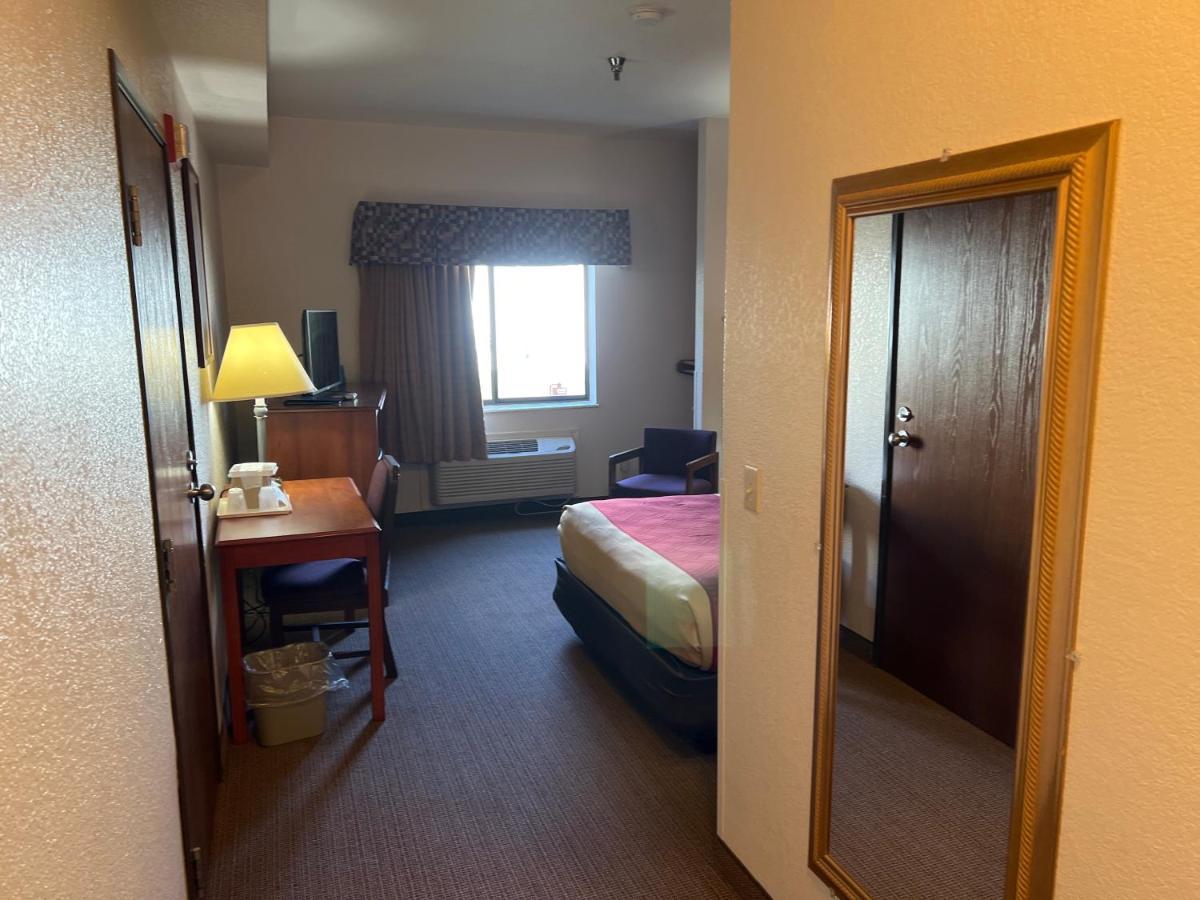 Express Inn & Suites Decatur Eksteriør billede