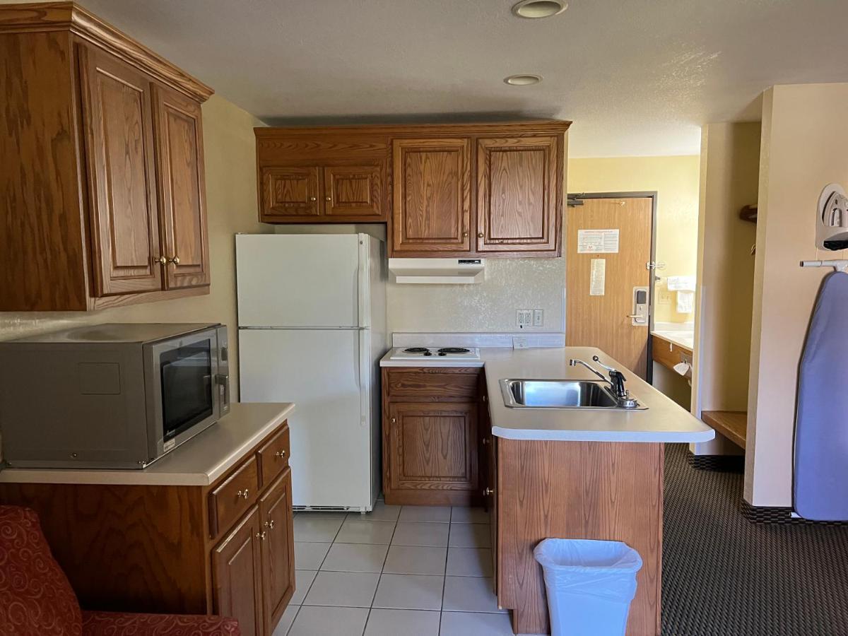 Express Inn & Suites Decatur Eksteriør billede