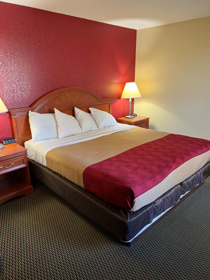 Express Inn & Suites Decatur Eksteriør billede