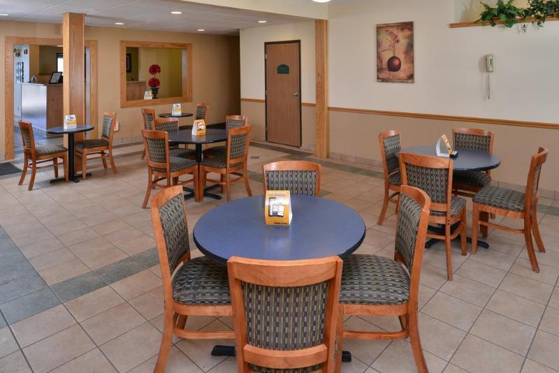 Express Inn & Suites Decatur Eksteriør billede