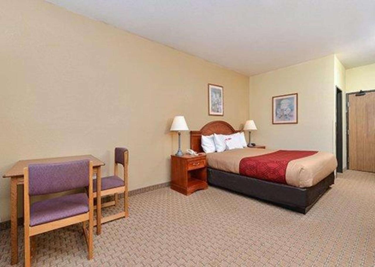 Express Inn & Suites Decatur Eksteriør billede